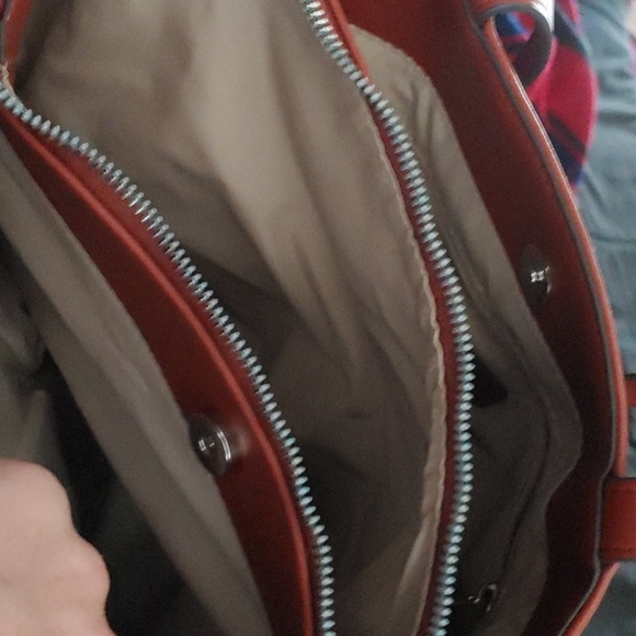 Handbag - Picture 2 of 3